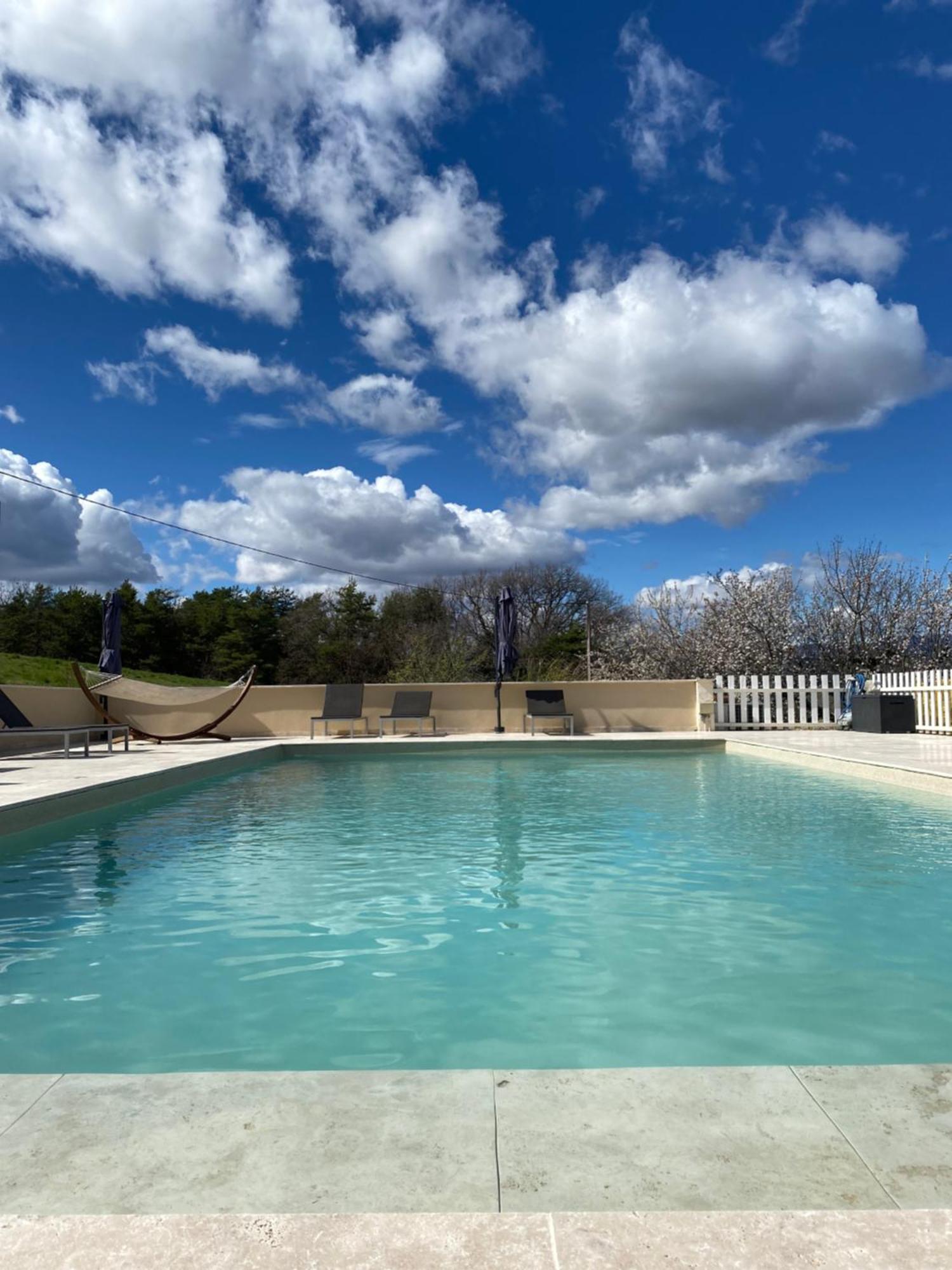 Вилла La Magnanerie En Provence Niozelles Экстерьер фото